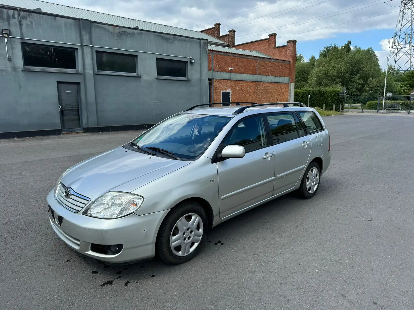 Toyota Corolla 2.0 D4D Linea Sol AIRCO DIGITAL CLIMATISÉ Goud - 2