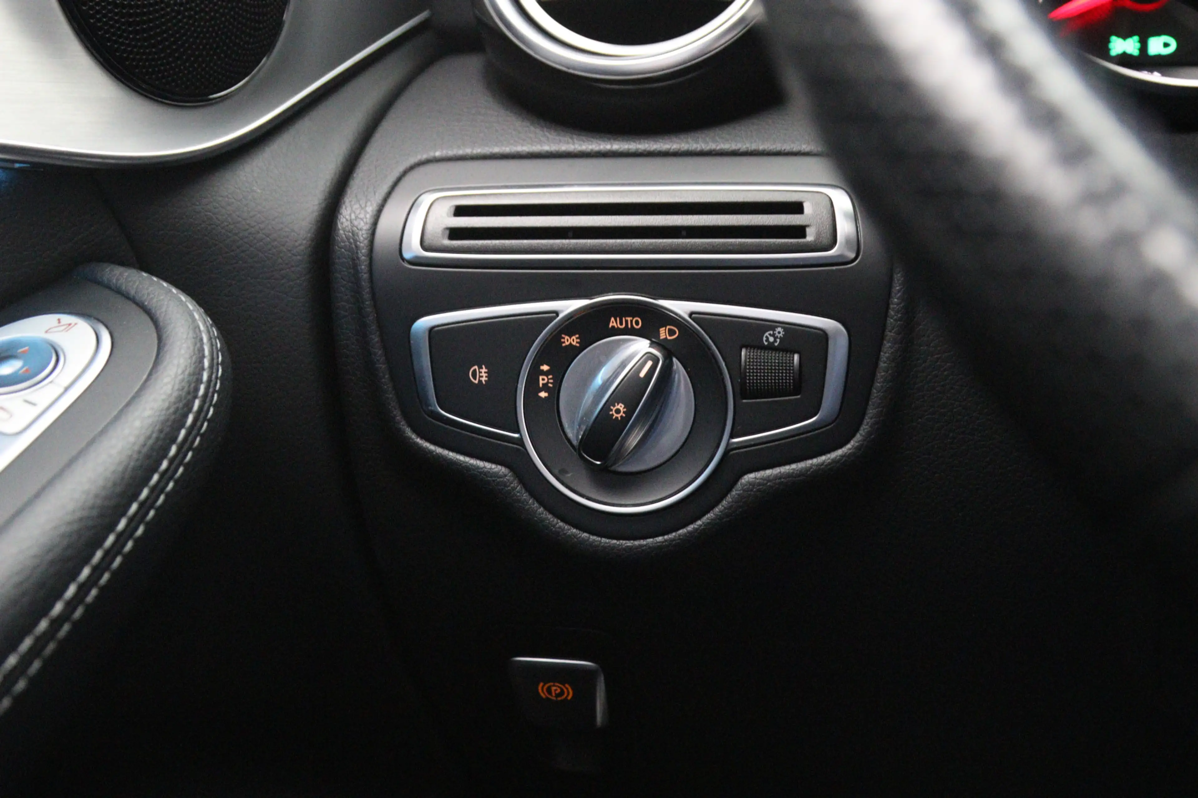 Mercedes-Benz GLC 350 350e 4MATIC 320 PK AMG-Line Ambition PHEV, Panoram — photo 17