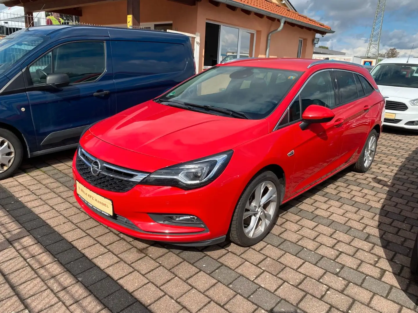 Opel Astra K Sports Tourer Innovation Start/Stop Rouge - 1