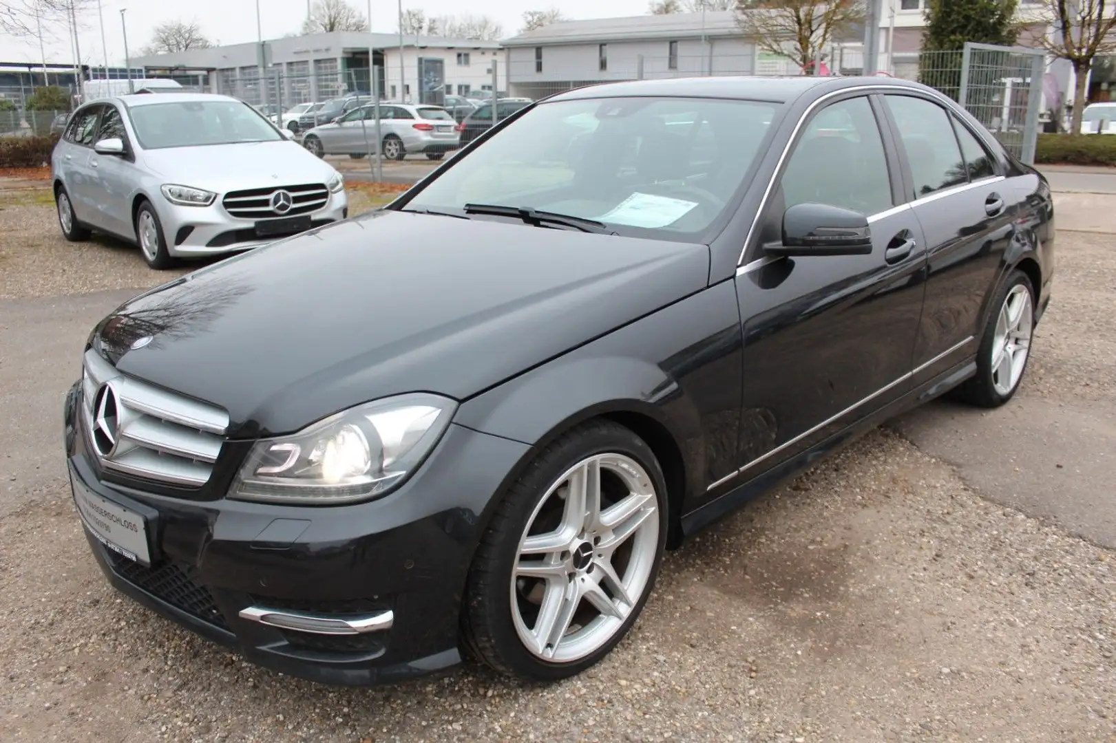 Mercedes-Benz C 220 CDI BE Lim. AMG*COMAND-NAVI*AVANTGARDE*ALU Schwarz - 1