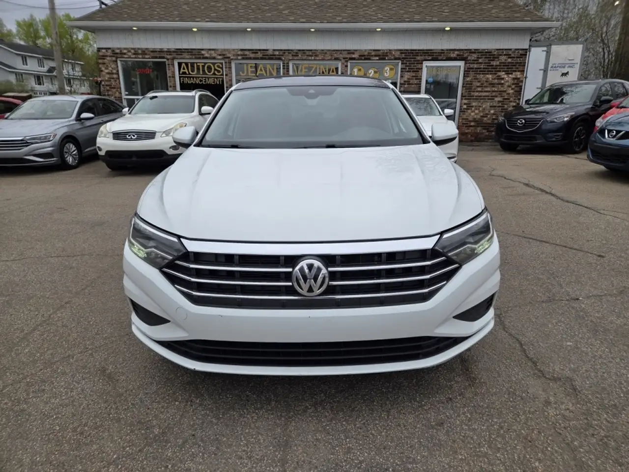 Volkswagen Jetta снимка Volkswagen Jetta