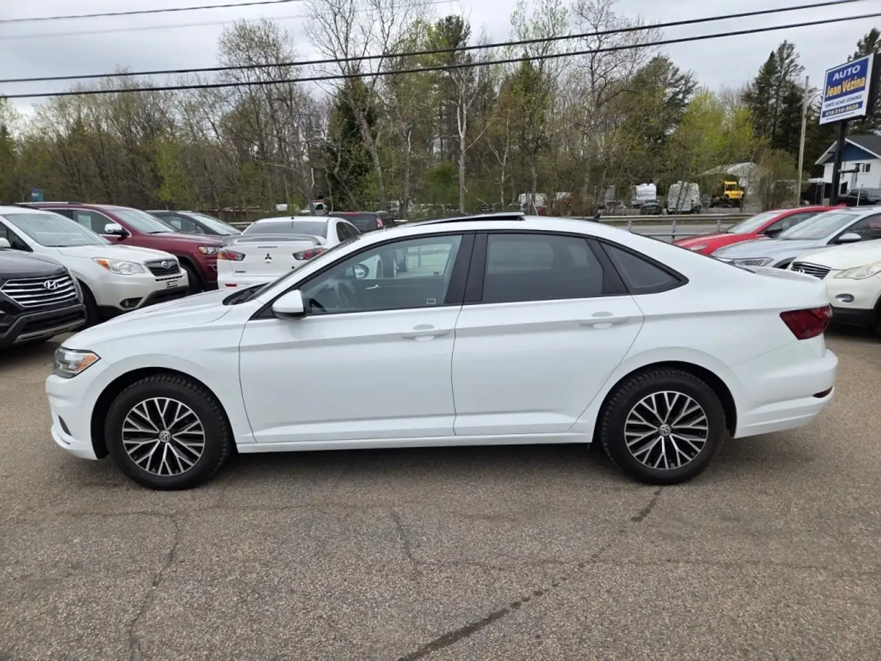 Volkswagen Jetta снимка Volkswagen Jetta