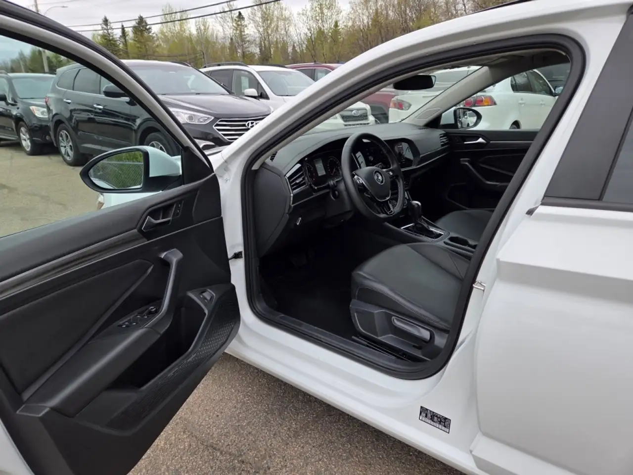 Volkswagen Jetta снимка Volkswagen Jetta
