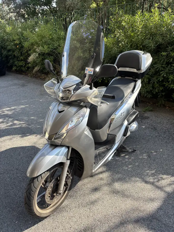 Honda SH 300