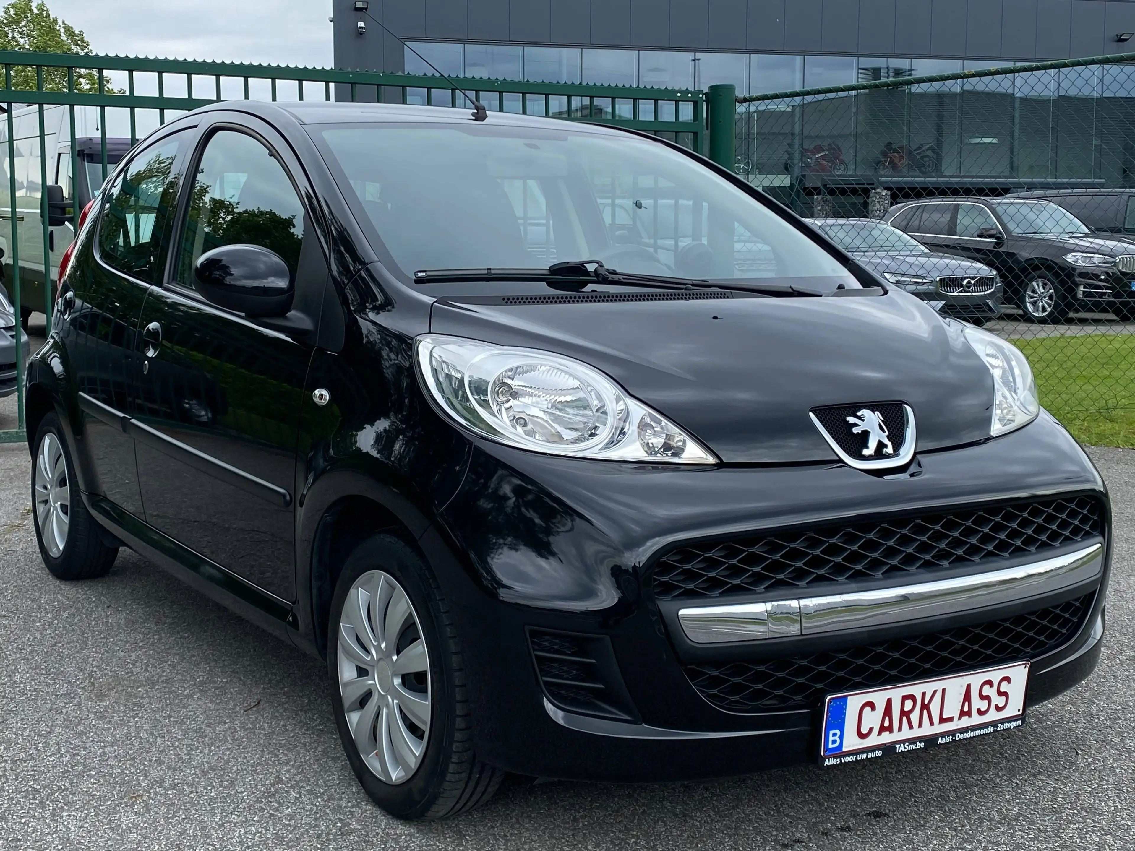 Peugeot 107 — photo 13