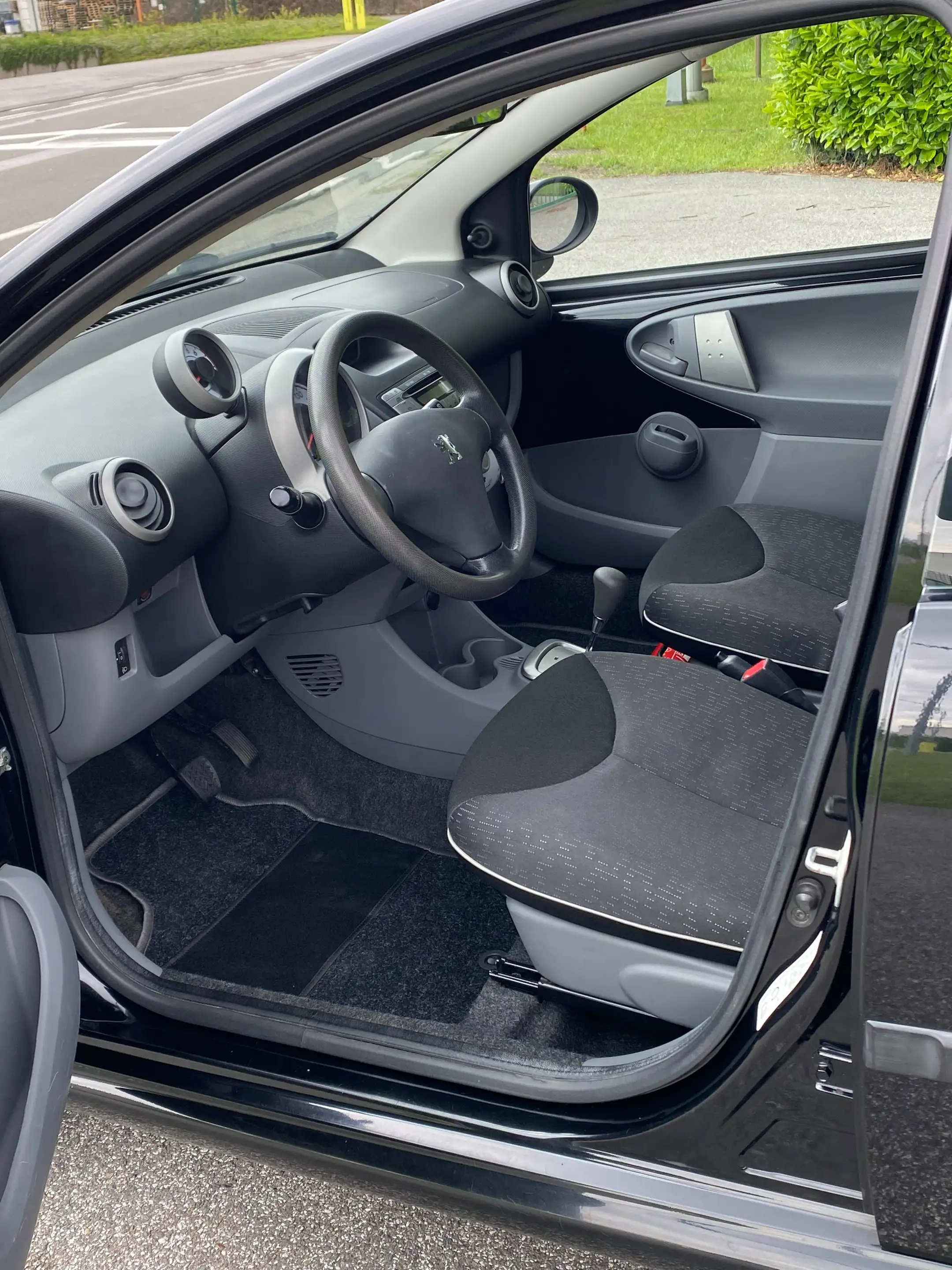 Peugeot 107 — photo 15