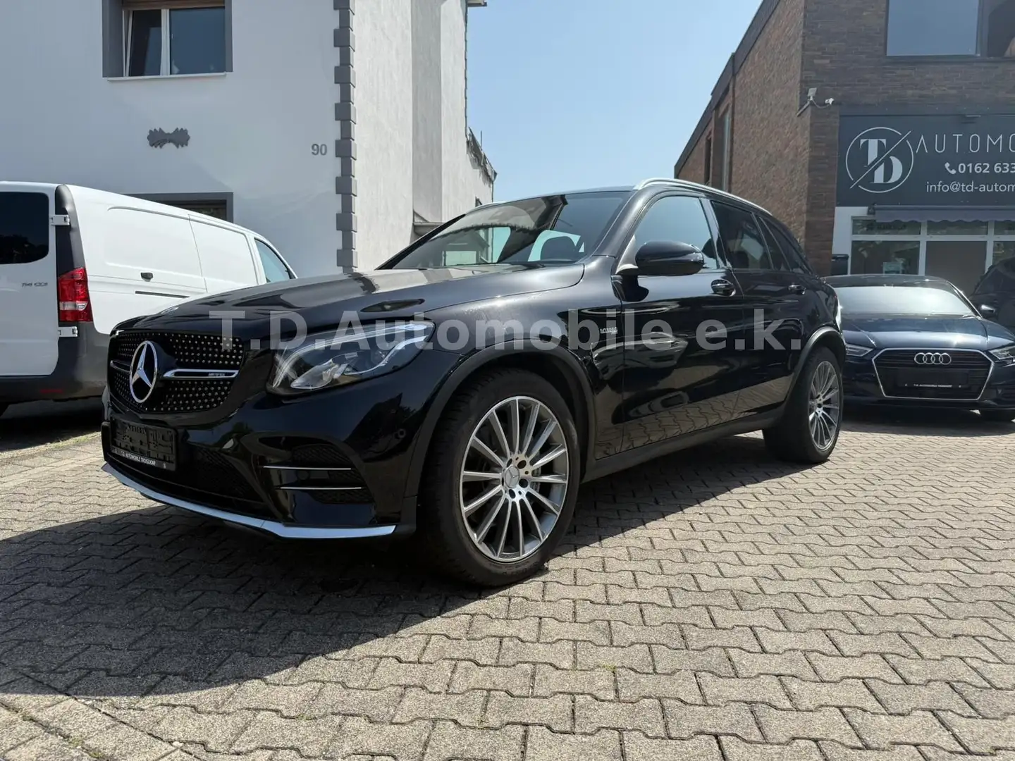 Mercedes-Benz GLC 43 AMG Mercedes Benz GLC 43 AMG 4Matic /Pano/ Noir - 1