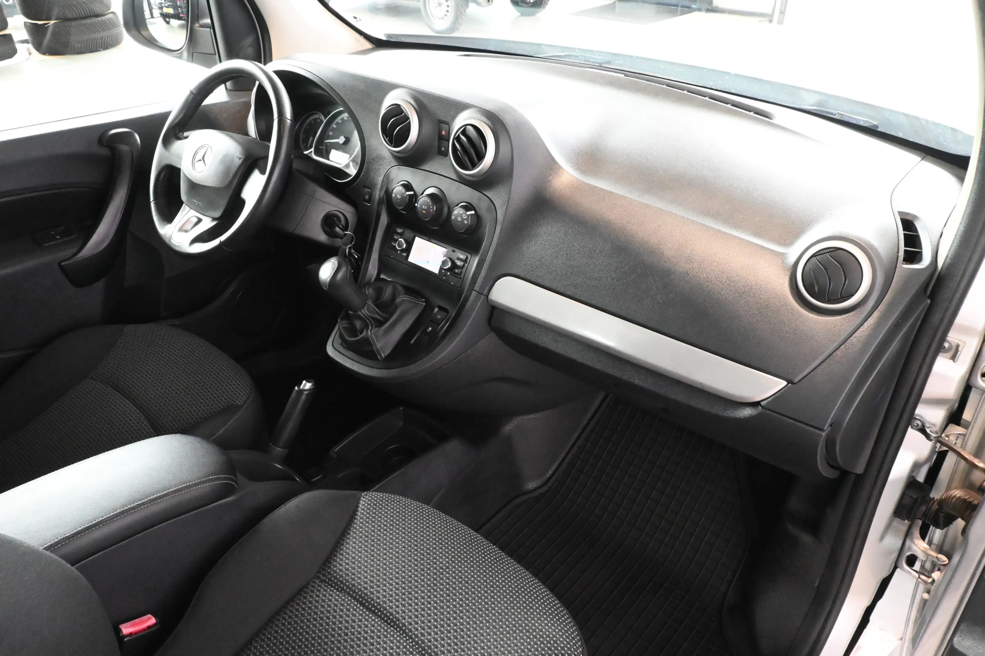 Mercedes-Benz Citan 108 CDI BlueEFFICIENCY Airco Navigatie Trekhaak Ri — photo 2