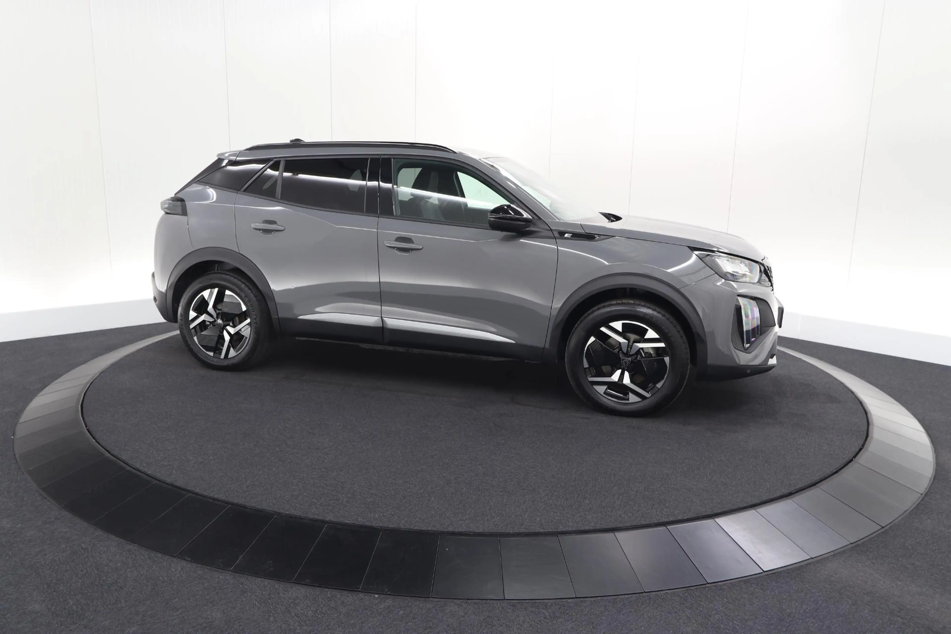 Peugeot e-2008 EV Allure 54 kWh | 97,2% SOH | 11 KW Lader | Apple — photo 5