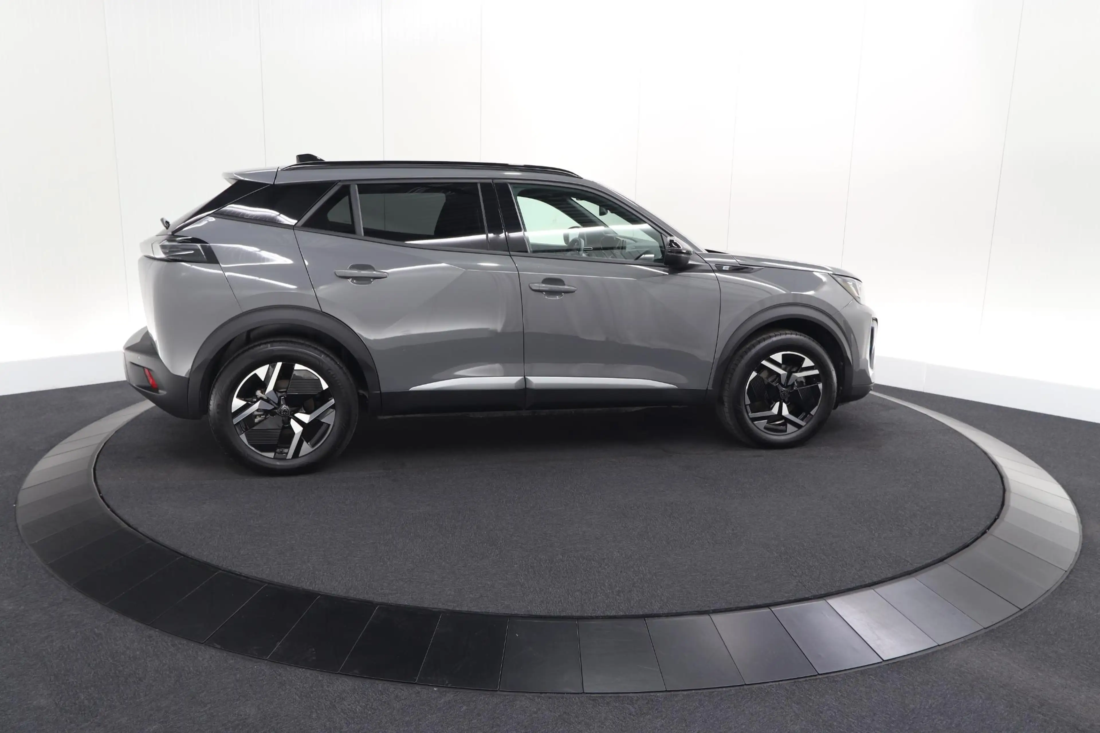 Peugeot e-2008 EV Allure 54 kWh | 97,2% SOH | 11 KW Lader | Apple — photo 8