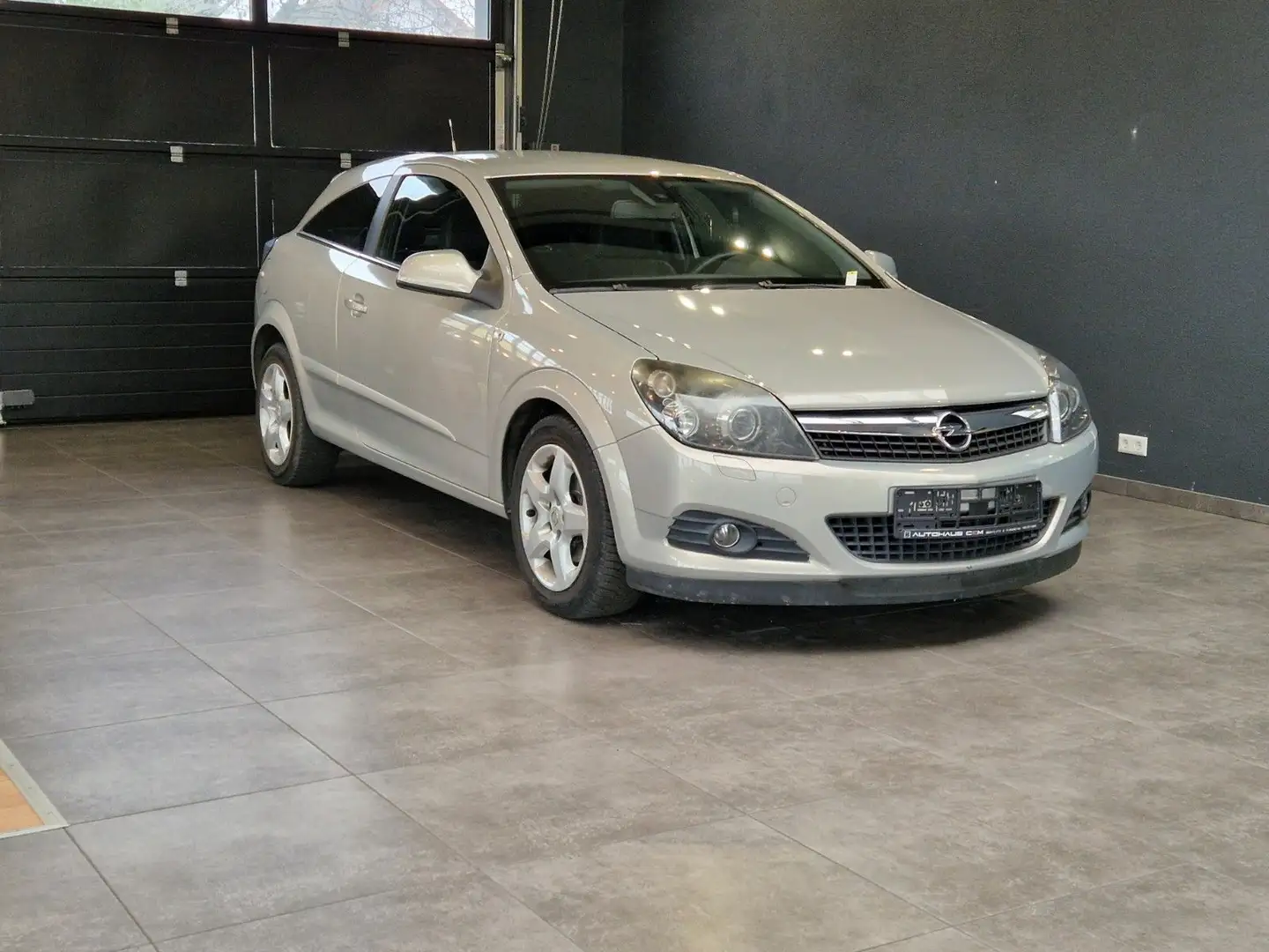 Opel Astra H GTC Innovation 1,8Ltr.*Sportfahrwerk*PDC Grau - 1