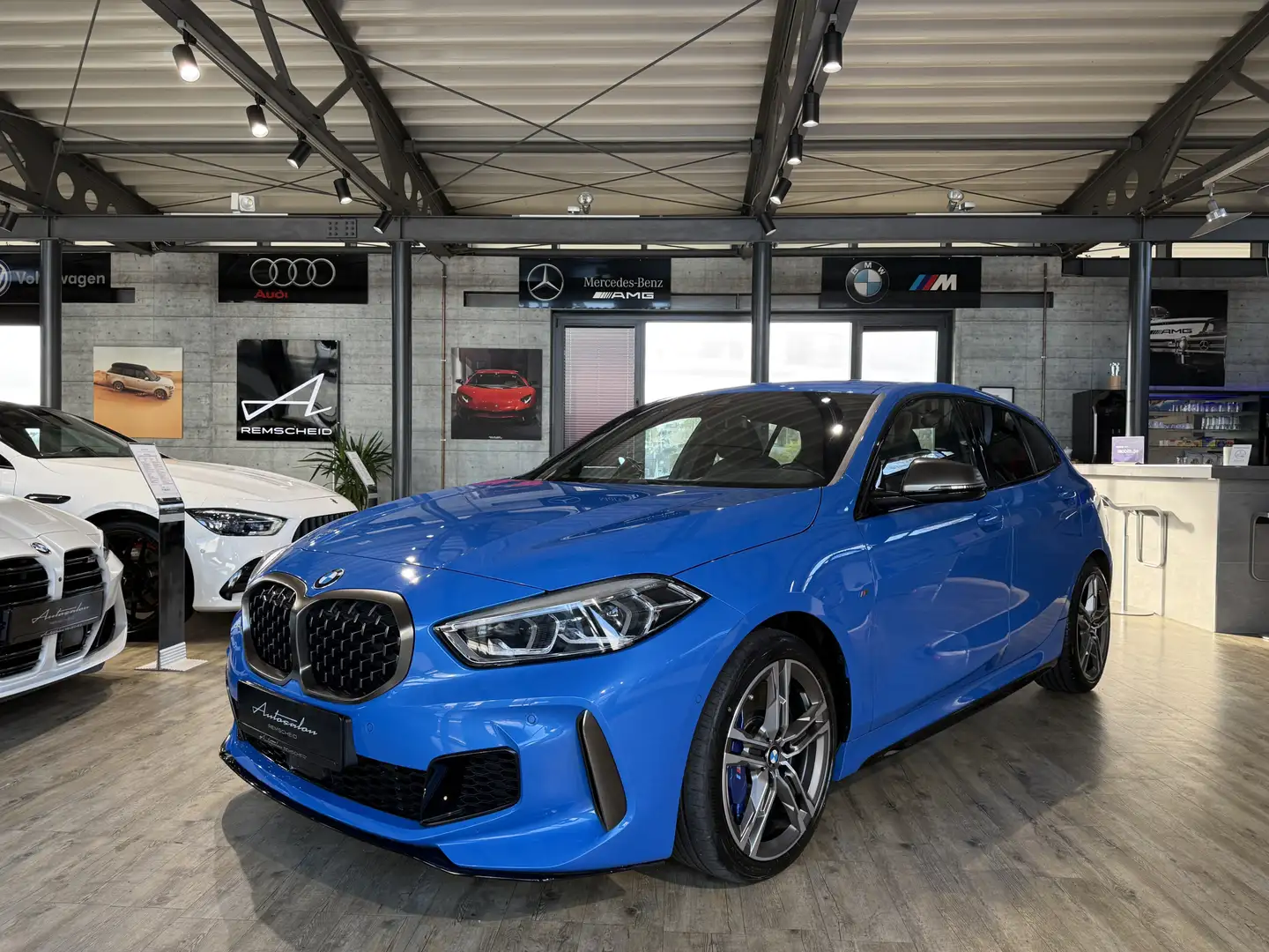 BMW 135 i xDrive*HEADUP*LEDER*ACC*KAMERA*LED*D.TACH Azul - 1