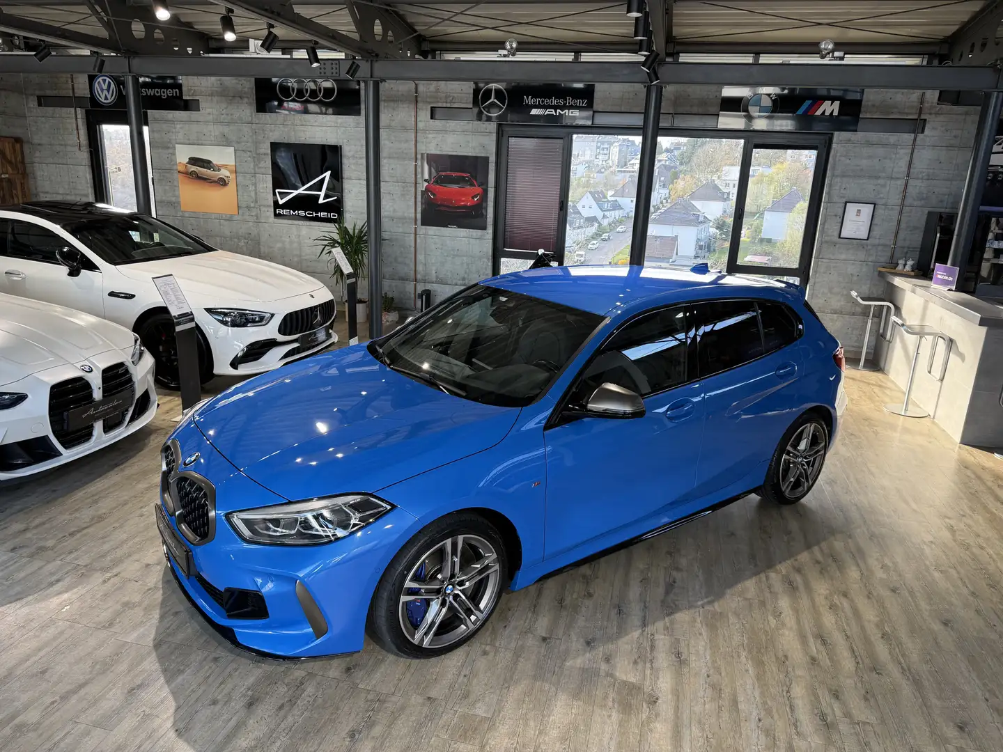 BMW 135 i xDrive*HEADUP*LEDER*ACC*KAMERA*LED*D.TACH Azul - 2