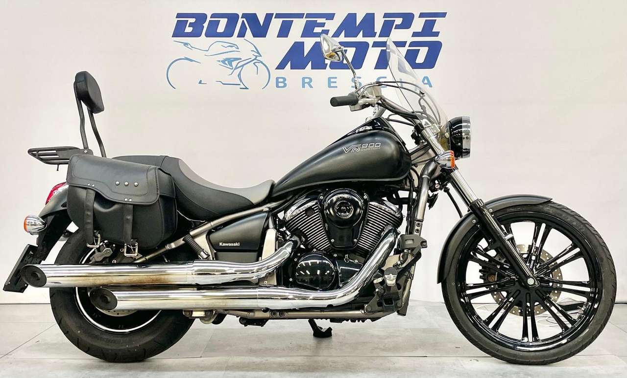 Kawasaki VN 900