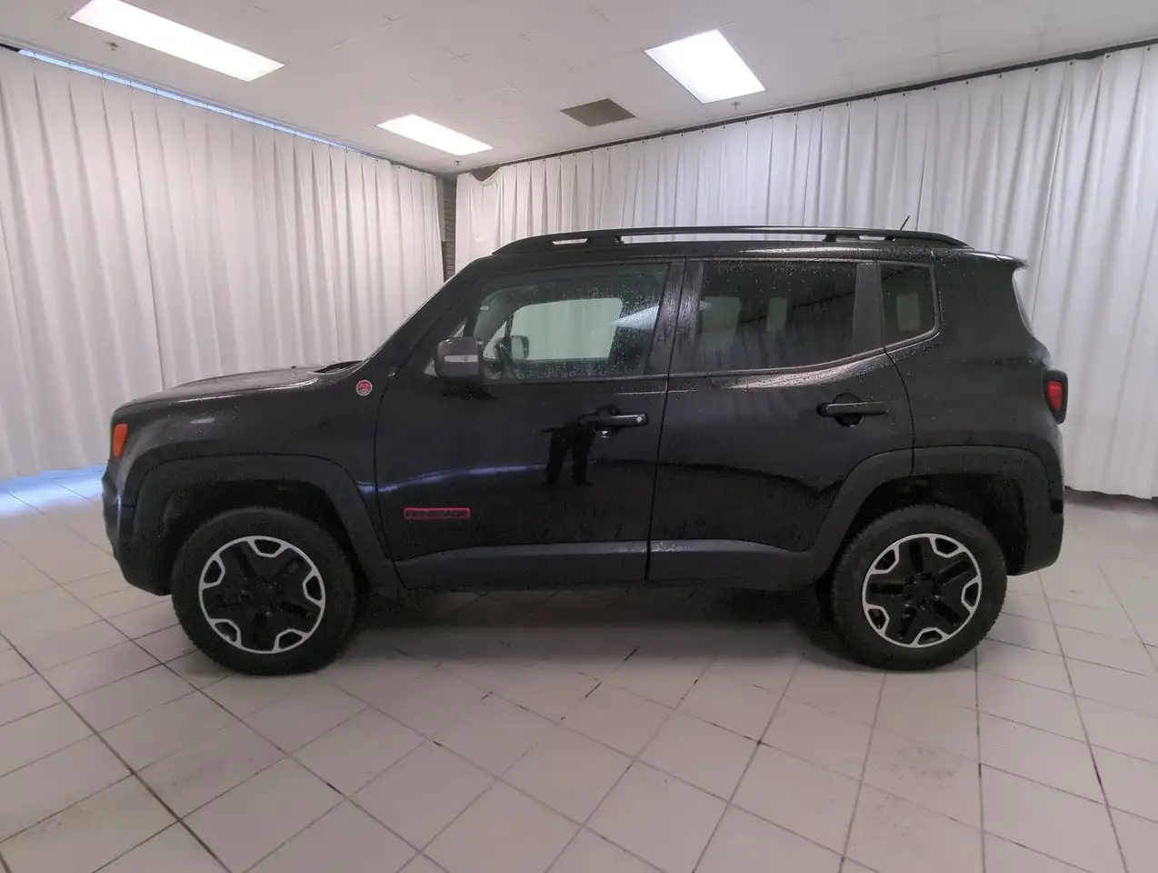 Jeep Renegade снимка Jeep Renegade