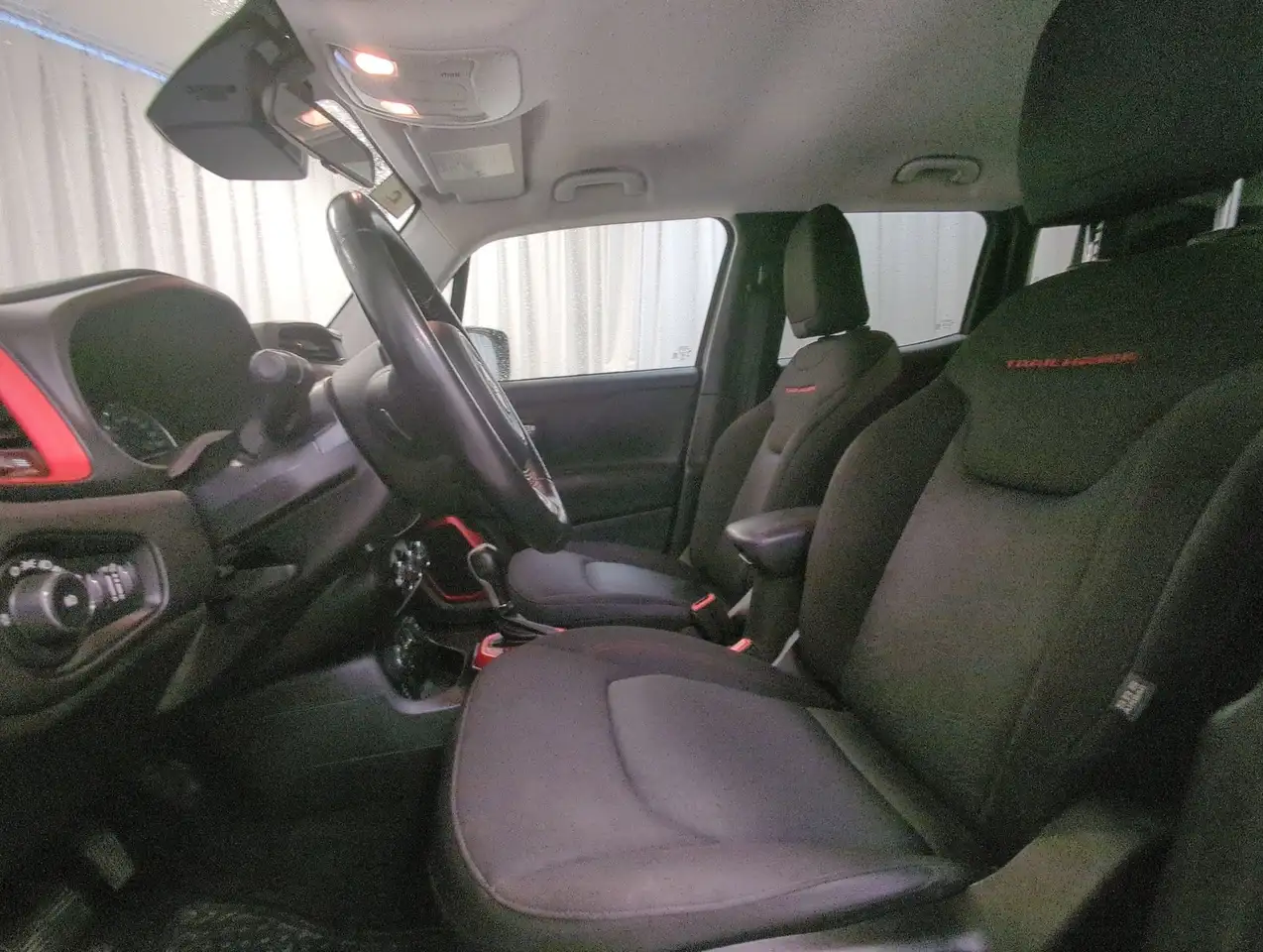 Jeep Renegade снимка Jeep Renegade
