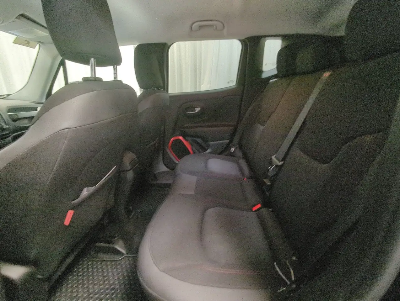 Jeep Renegade снимка Jeep Renegade