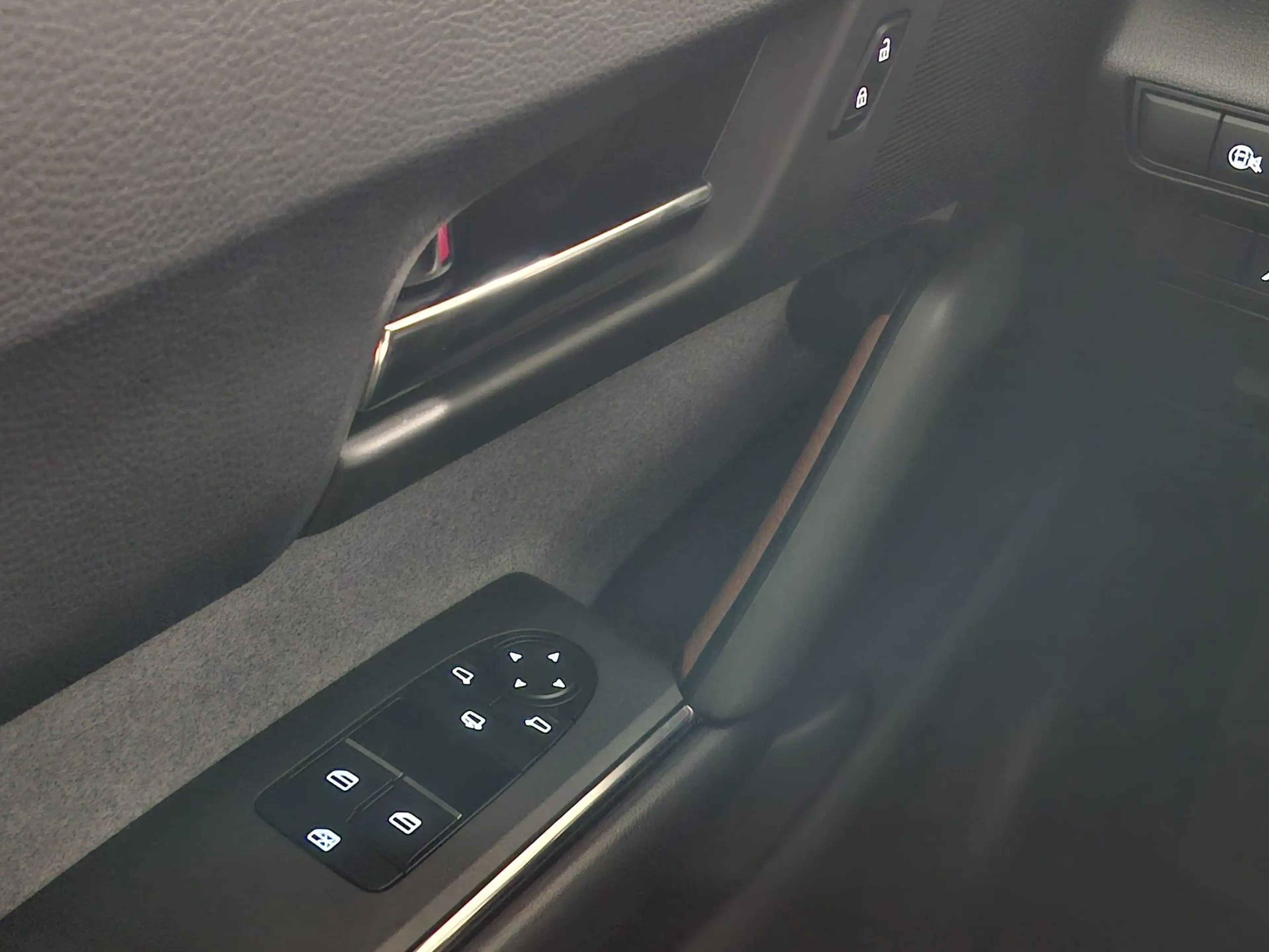 Mazda MX-30 e-SkyActiv R-EV 170 Exclusive-line Stoel-stuurverw — photo 11