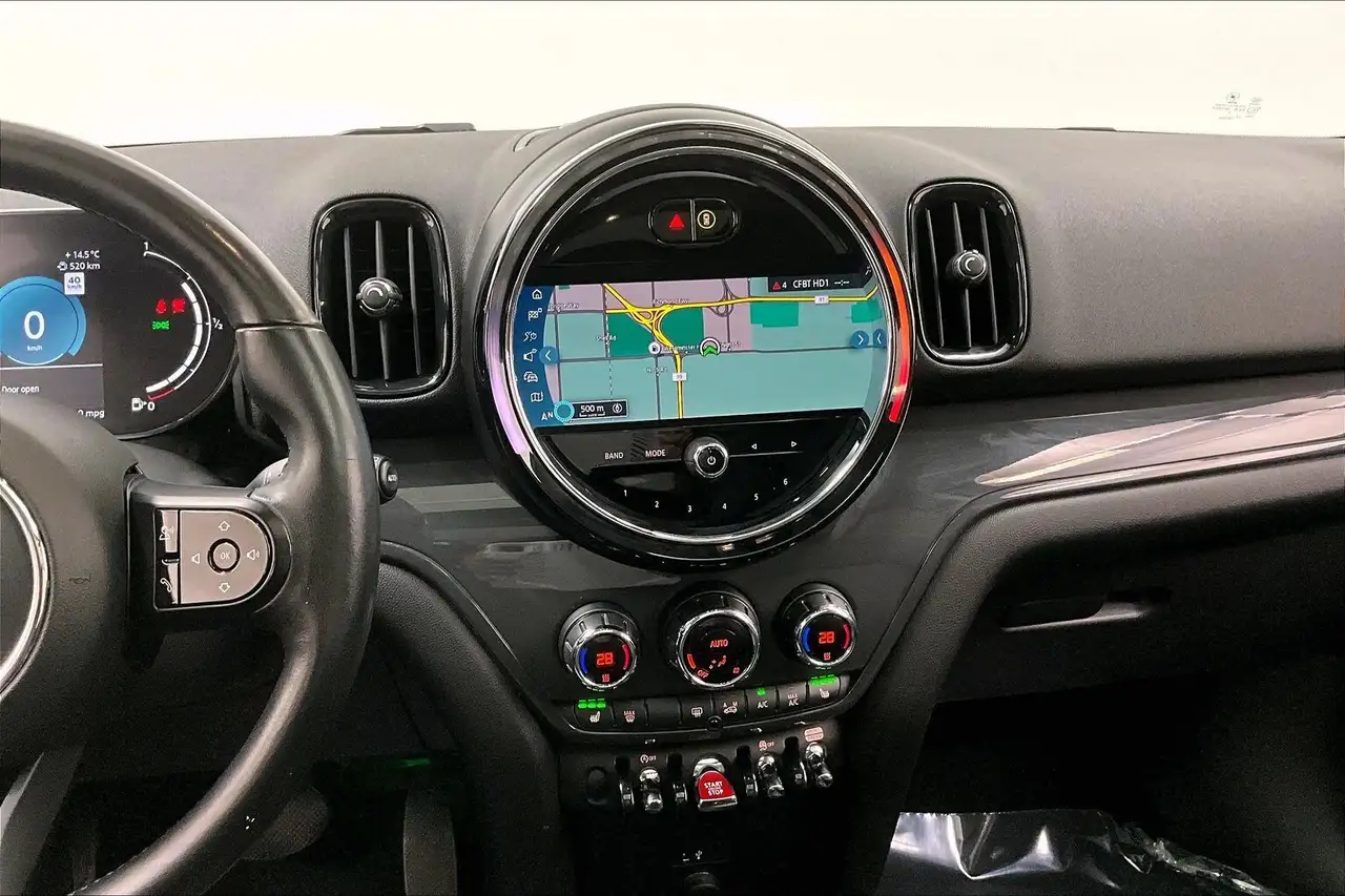 MINI Countryman снимка MINI Countryman