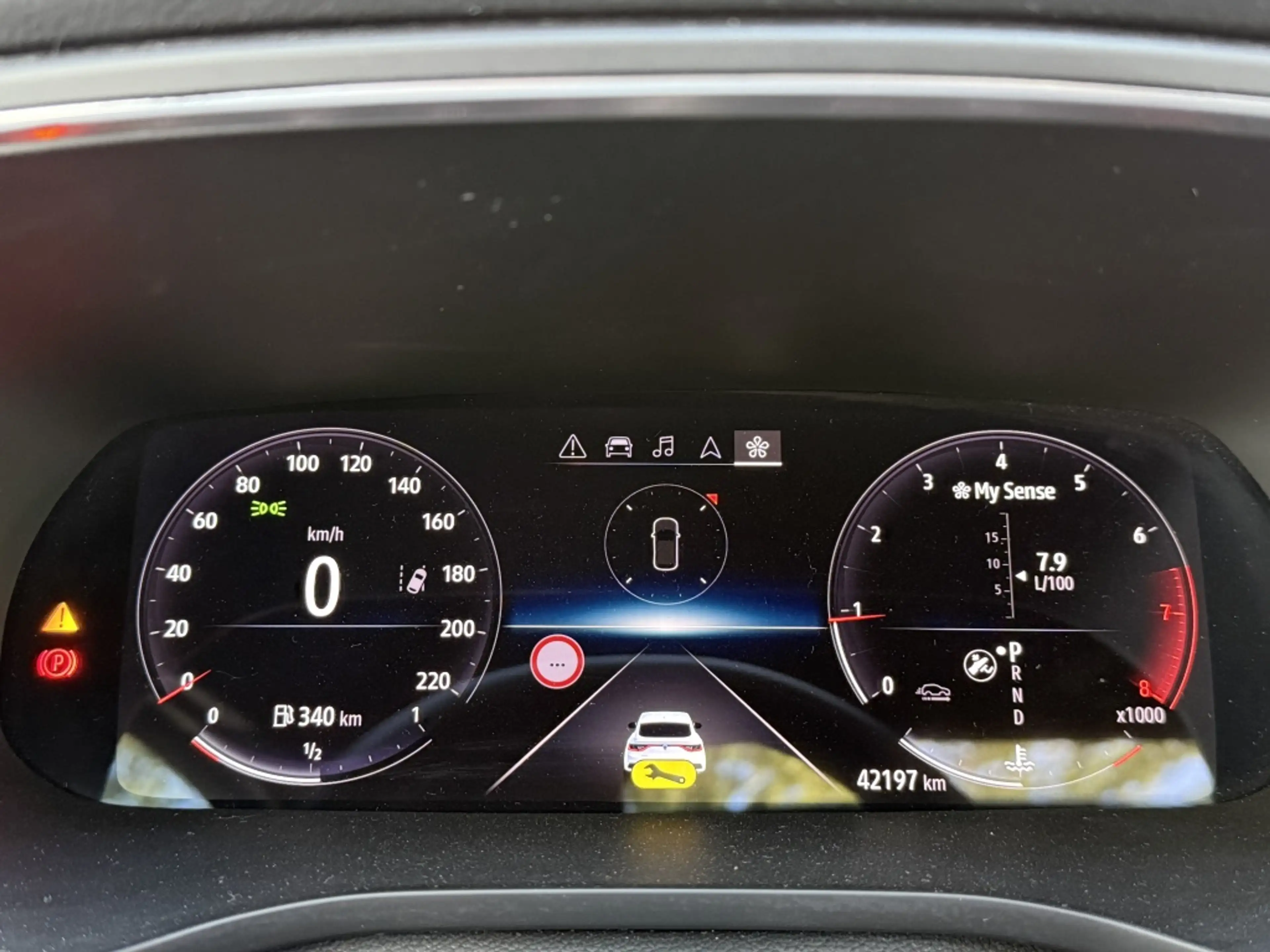 Renault Arkana 1.3 TCe 140 / Pano / Carplay / Cruise / Clima — photo 31