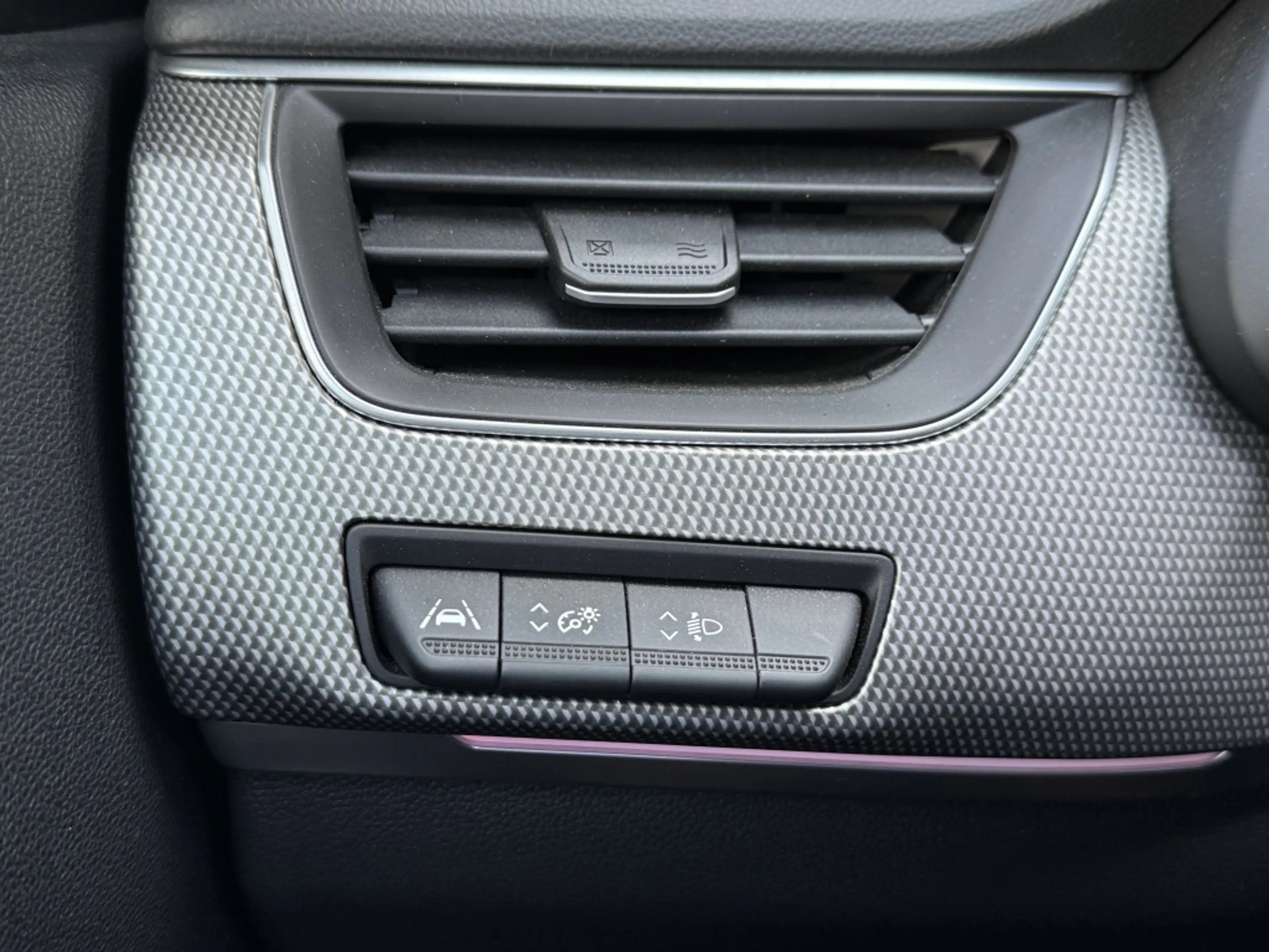 Renault Arkana 1.3 TCe 140 / Pano / Carplay / Cruise / Clima — photo 30