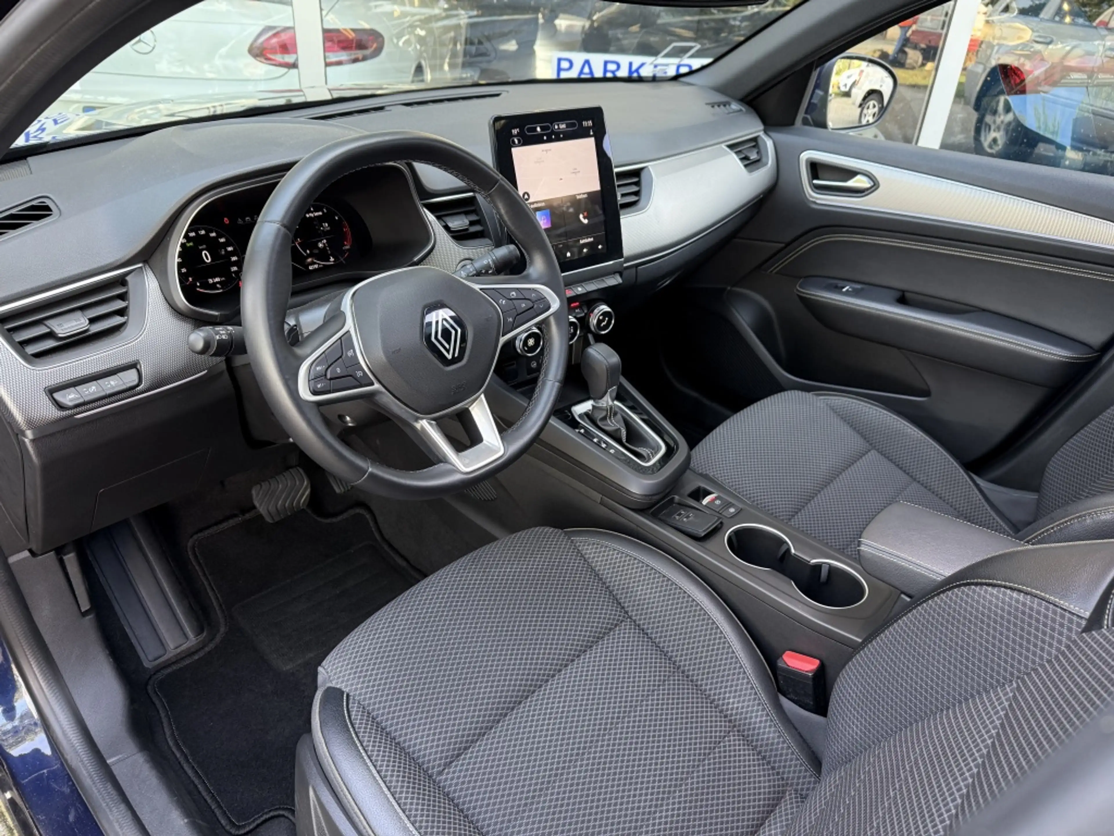 Renault Arkana 1.3 TCe 140 / Pano / Carplay / Cruise / Clima — photo 6