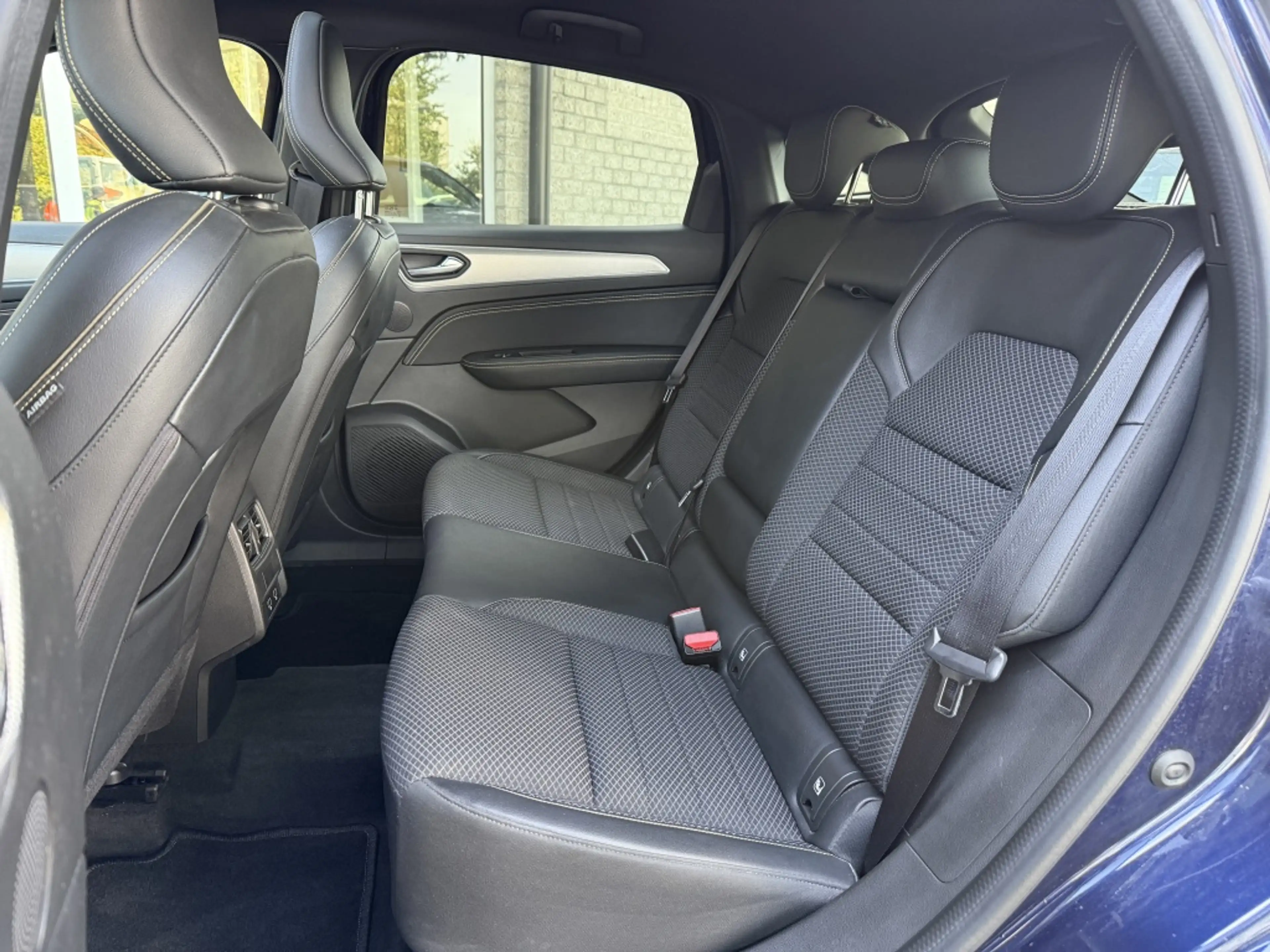 Renault Arkana 1.3 TCe 140 / Pano / Carplay / Cruise / Clima — photo 14
