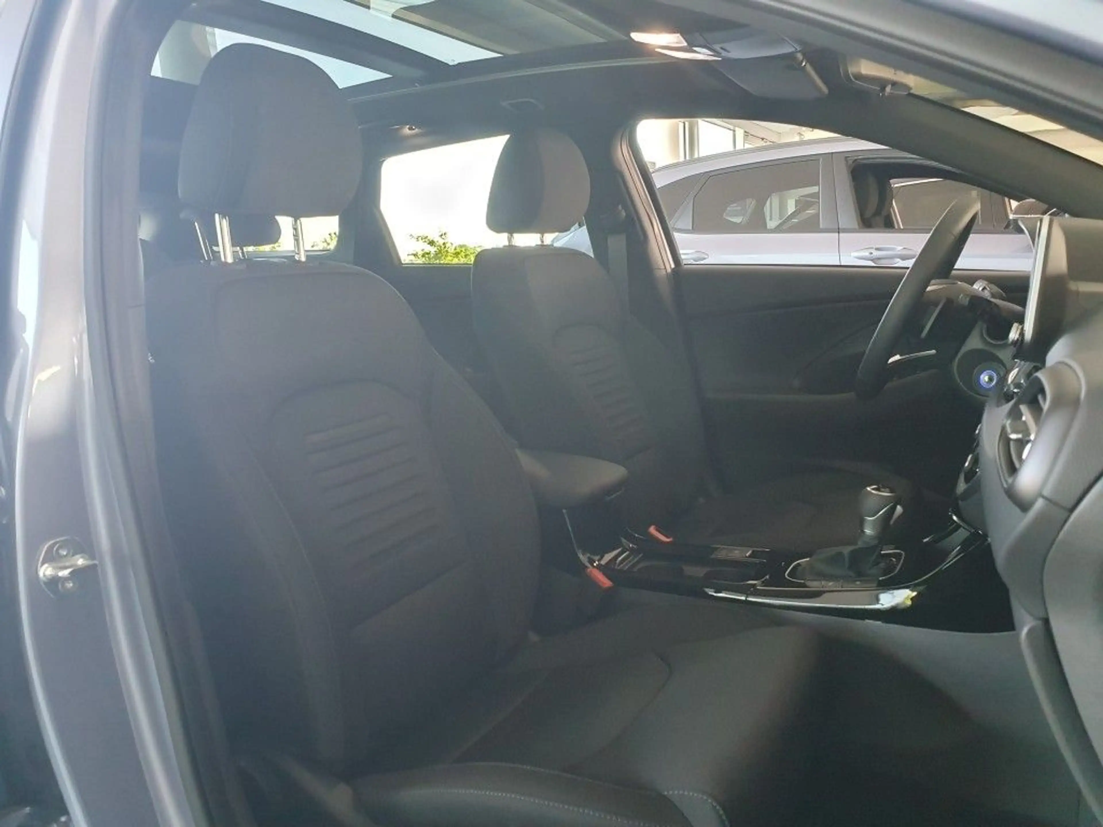 Hyundai i30 Kombi 1.5 T-GDI 48V-Hybrid DCT Advantage (PD) — photo 6