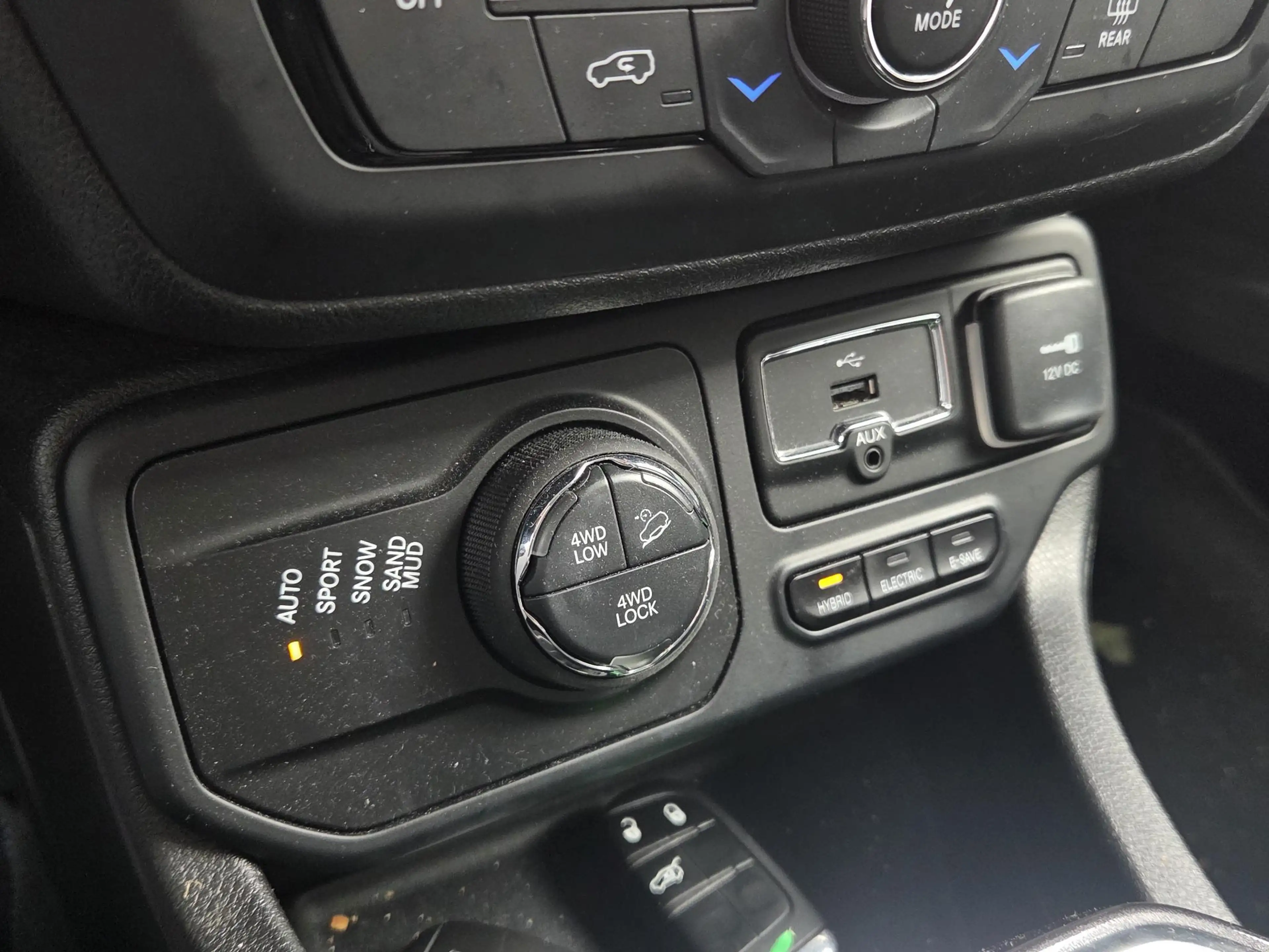 Jeep Renegade 4xe 240 Plug-in Hybrid Electric S | Apple-Android — photo 8