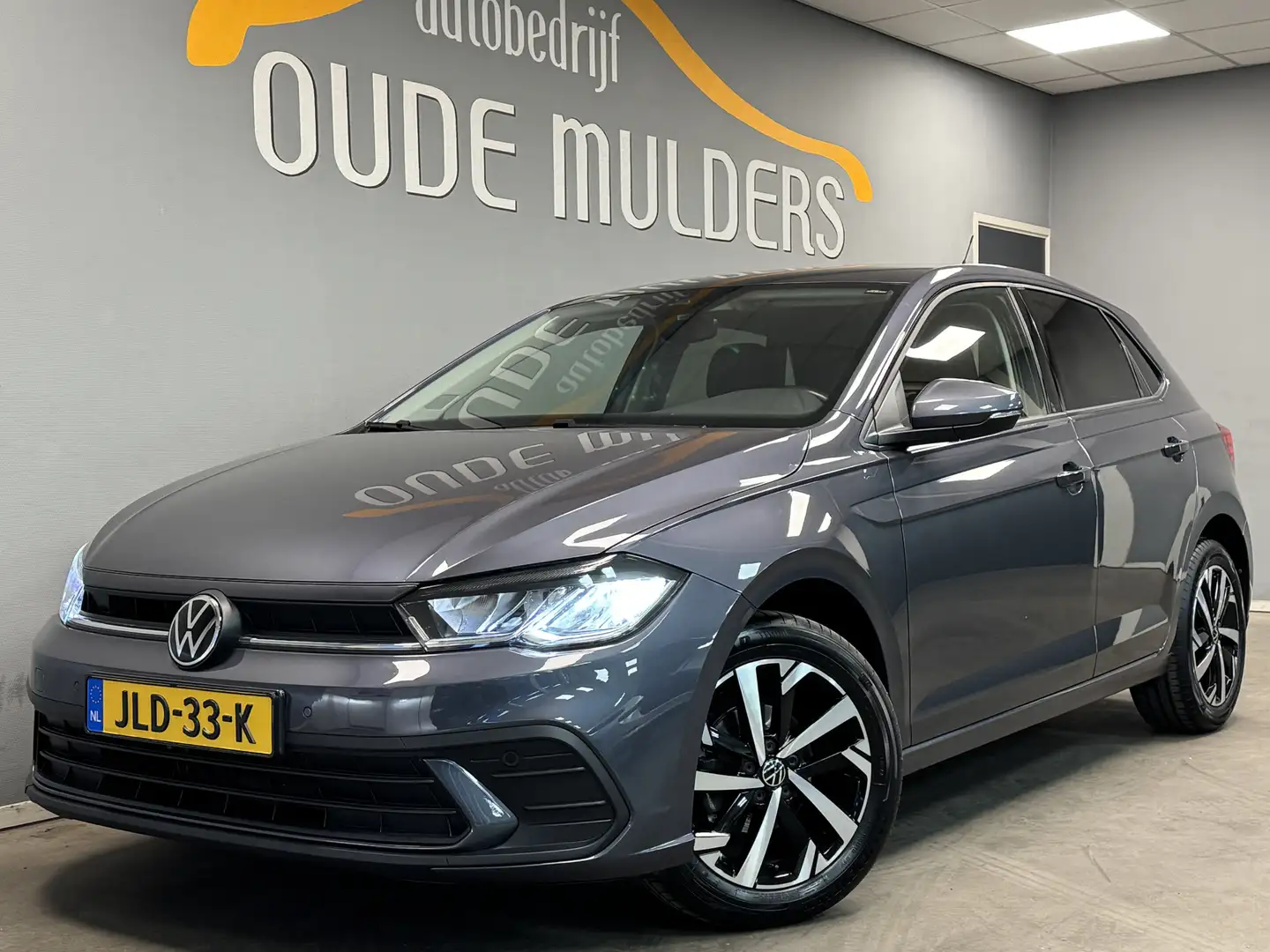 Volkswagen Polo 1.0 Parkeersensoren/Stoelverwarming/ACC Grijs - 1