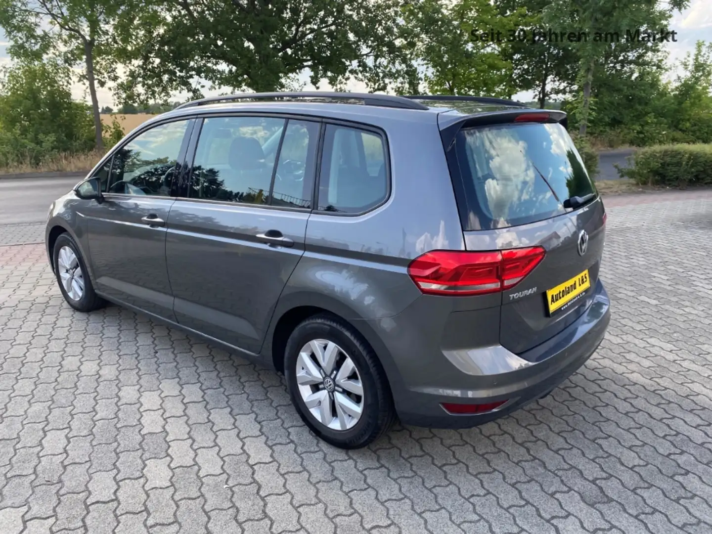 Volkswagen Touran Trendline, 1.2 TSI, SH, PDC, Alus,2.Hand, WKR, Grau - 2