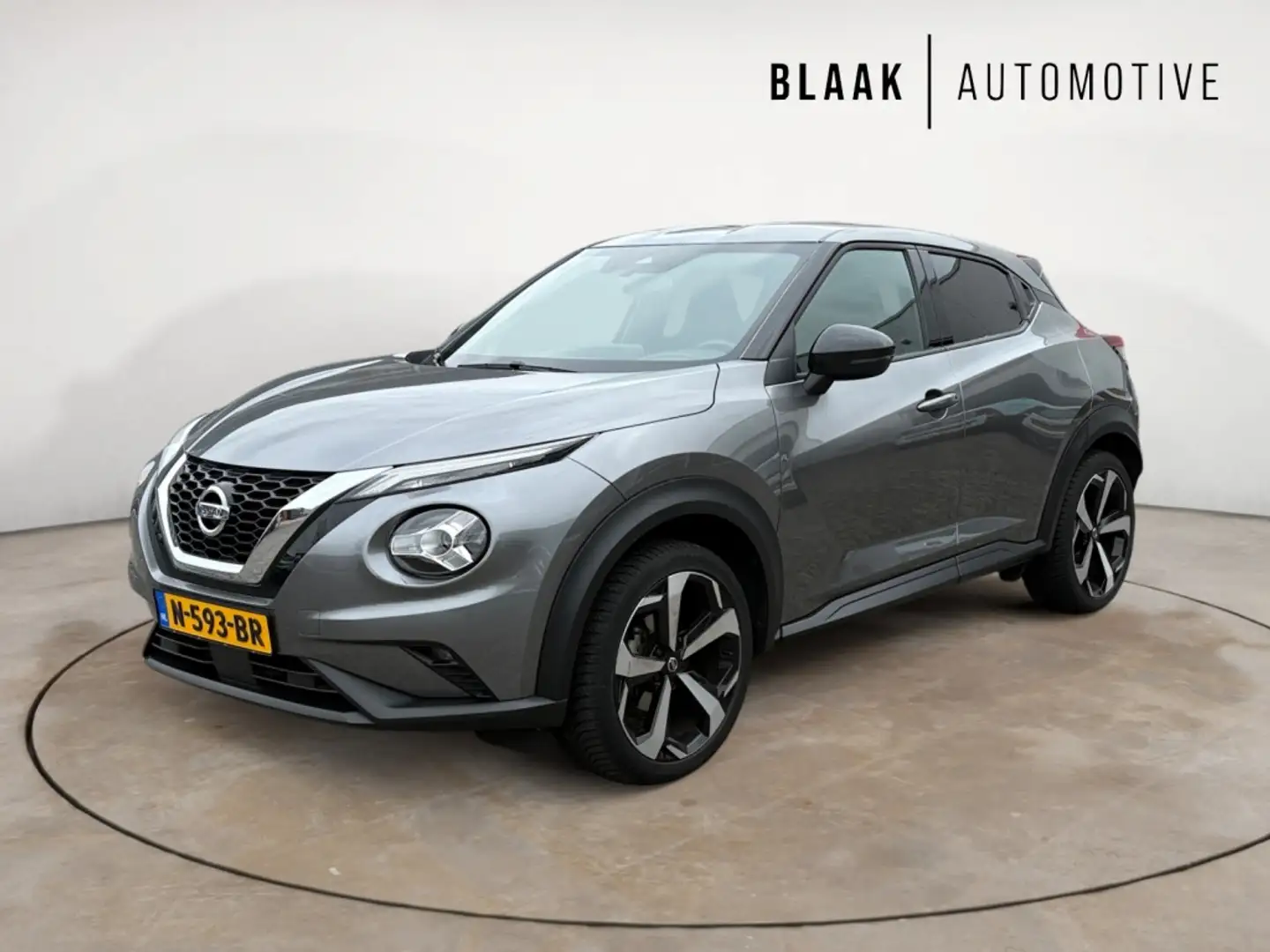 Nissan Juke 1.0 DIG-T N-Design | apple carplay | camera Grijs - 1
