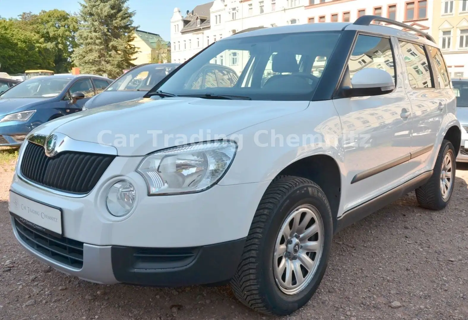 Skoda Yeti Active Plus 2.0 TDI 4x4 Klima Sitzheizung Weiß - 1