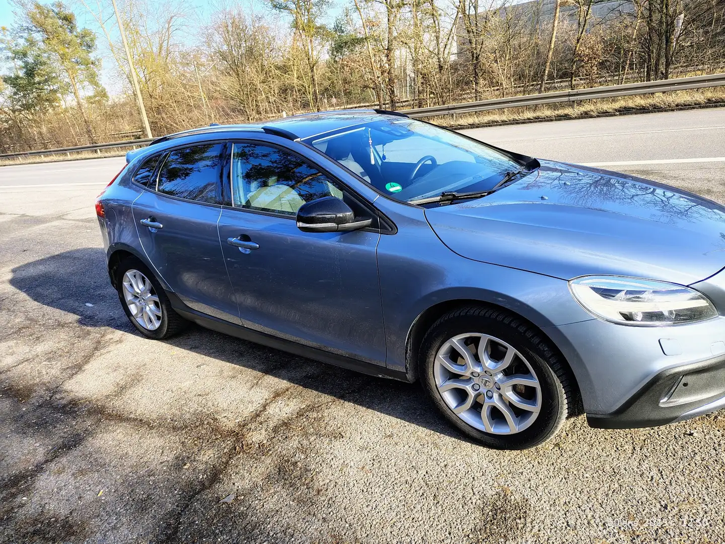 Volvo V40 Cross Country D3 Geartronic Momentum - 2