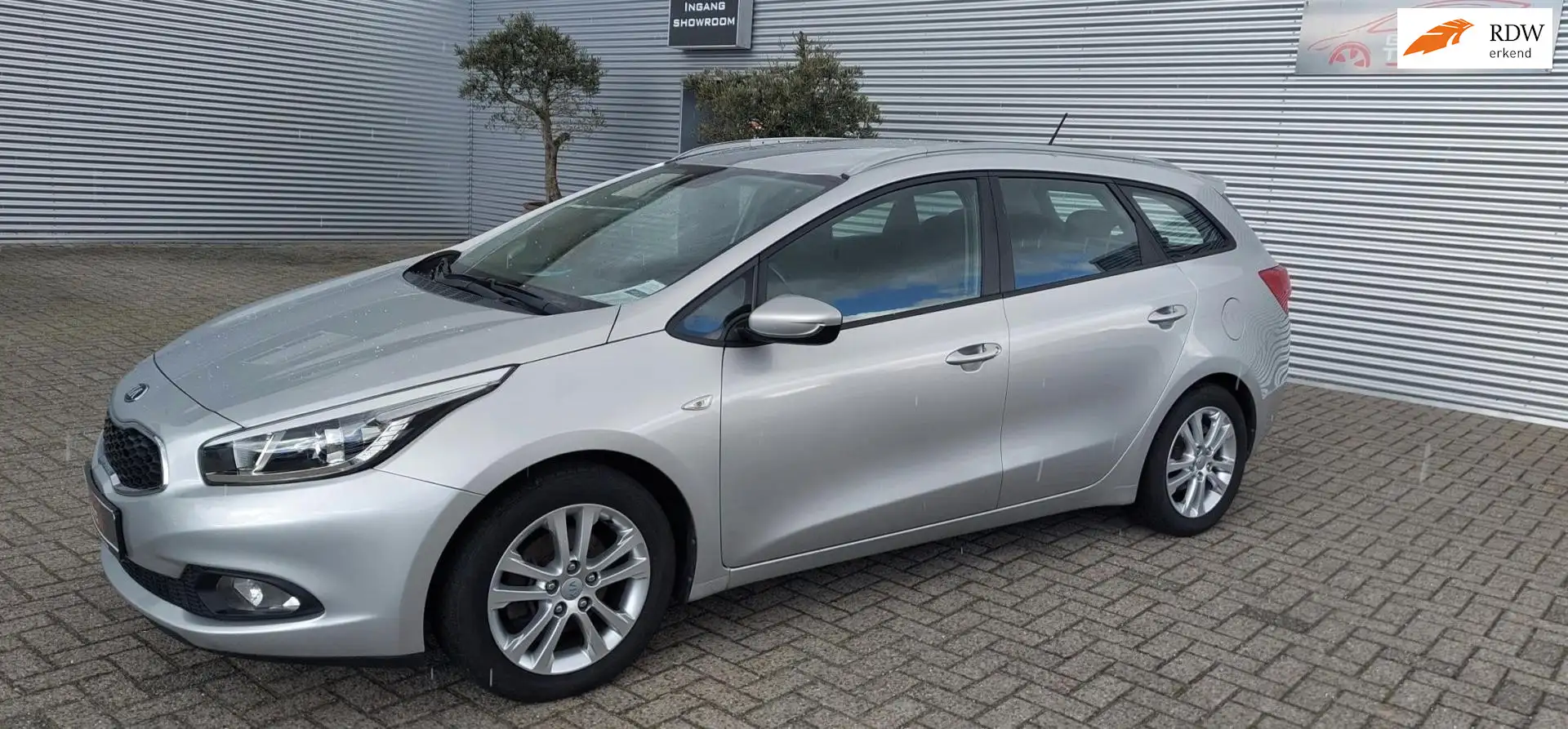 Kia Ceed SW / cee'd SW Sportswagon 1.4 GDI Comfort Pack (model 2013) afne Argintiu - 1
