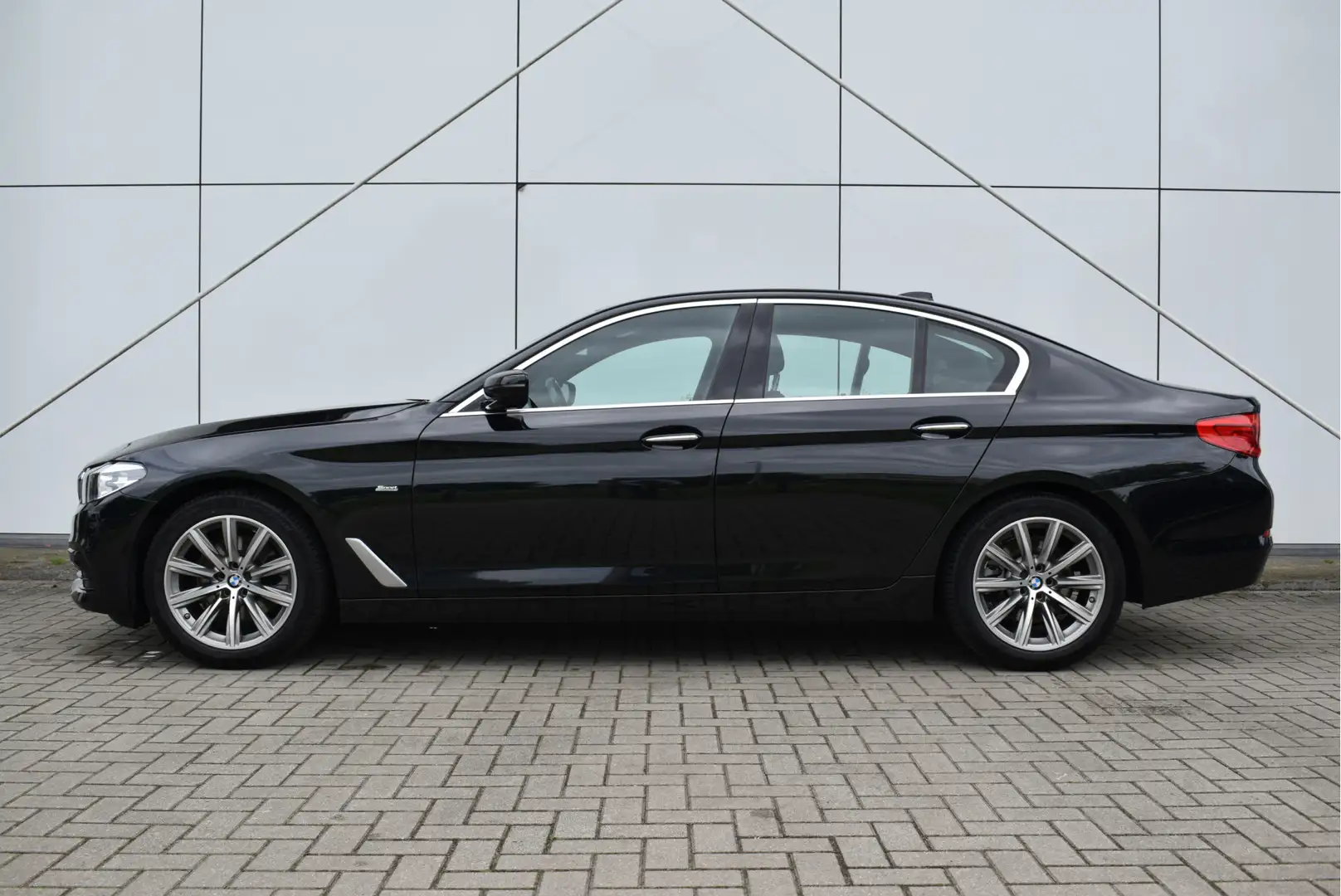 BMW 520 5 Serie 520i Executive Sport Line Automaat / Sport Noir - 2