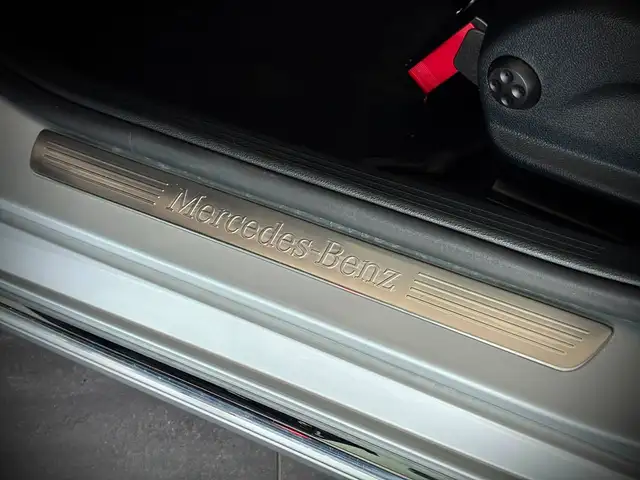 Mercedes-Benz C view 15