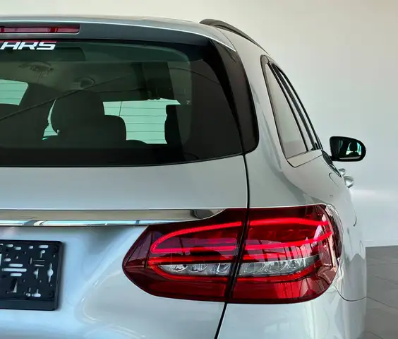 Mercedes-Benz C view 12