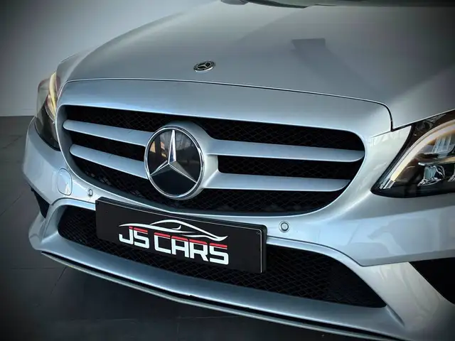 Mercedes-Benz C view 4