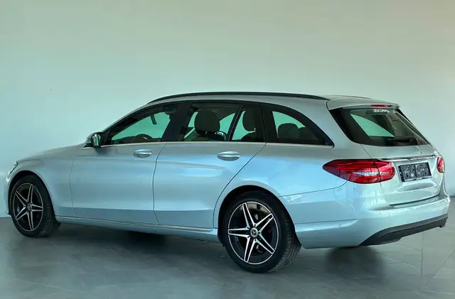 Mercedes-Benz C view 9