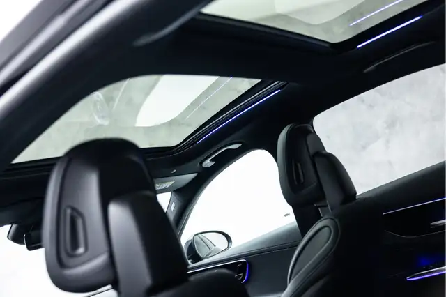 Mercedes-Benz C-Class view 12