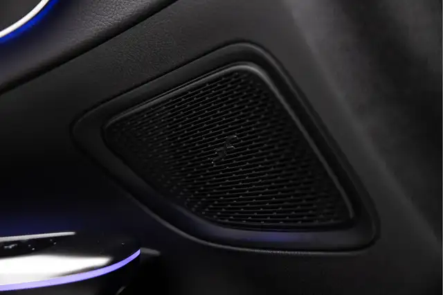 Mercedes-Benz C-Class view 26