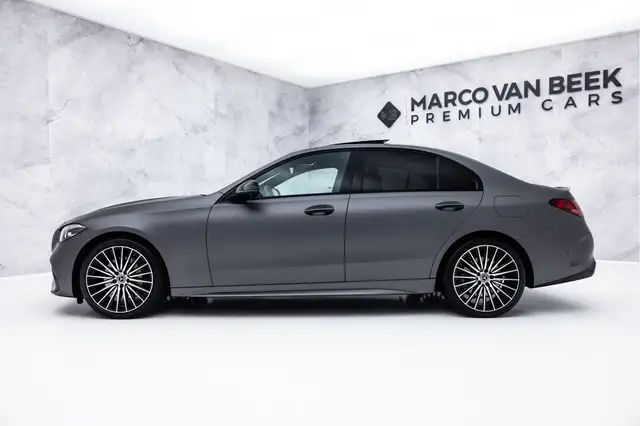 Mercedes-Benz C-Class view 6