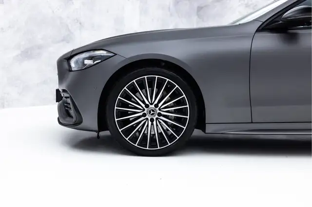 Mercedes-Benz C-Class view 5