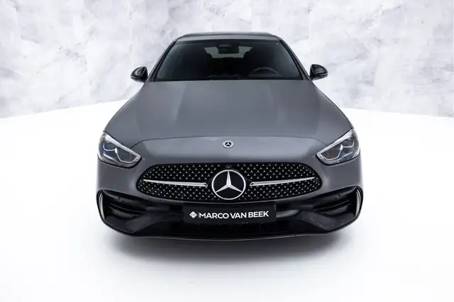Mercedes-Benz C-Class view 3