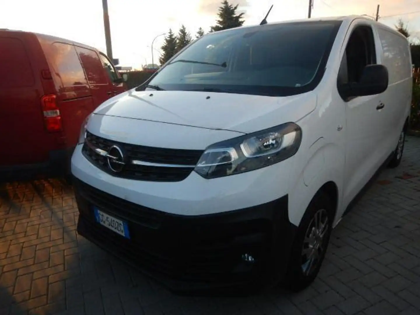 Opel Vivaro e L2H1 136cv Enjoy 75kWh Bianco - 2