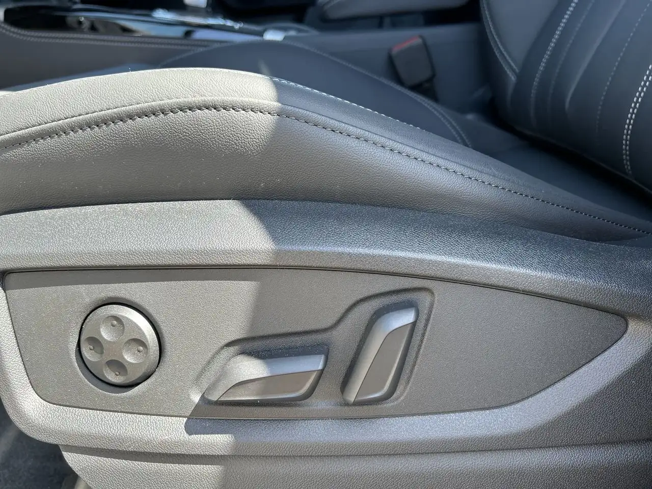 Audi Q5 photo Audi Q5
