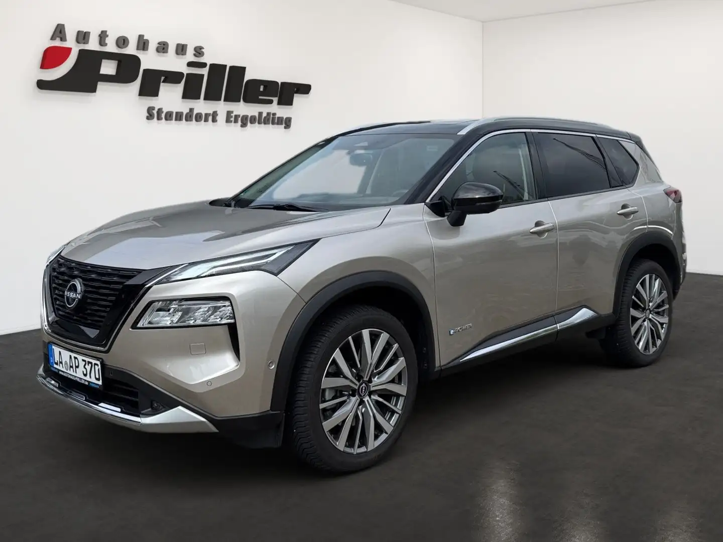 Nissan X-Trail 1.5 VC-T e-POWER Tekna*PANO/BOSE/20ZOLL* Argento - 1
