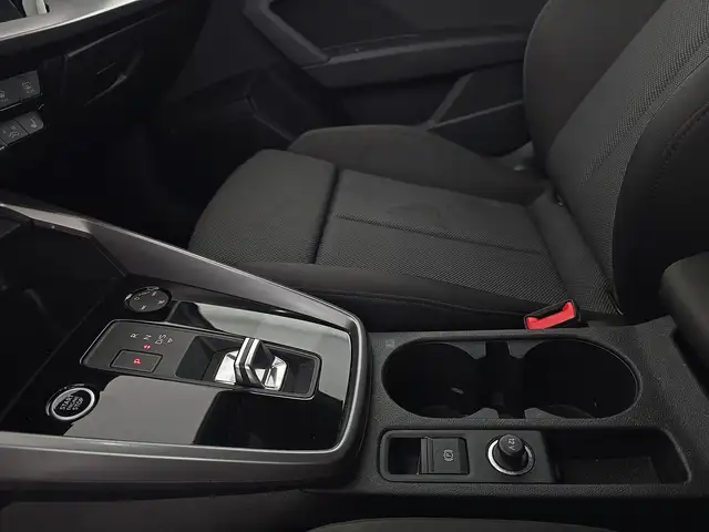 Audi A3 view 14