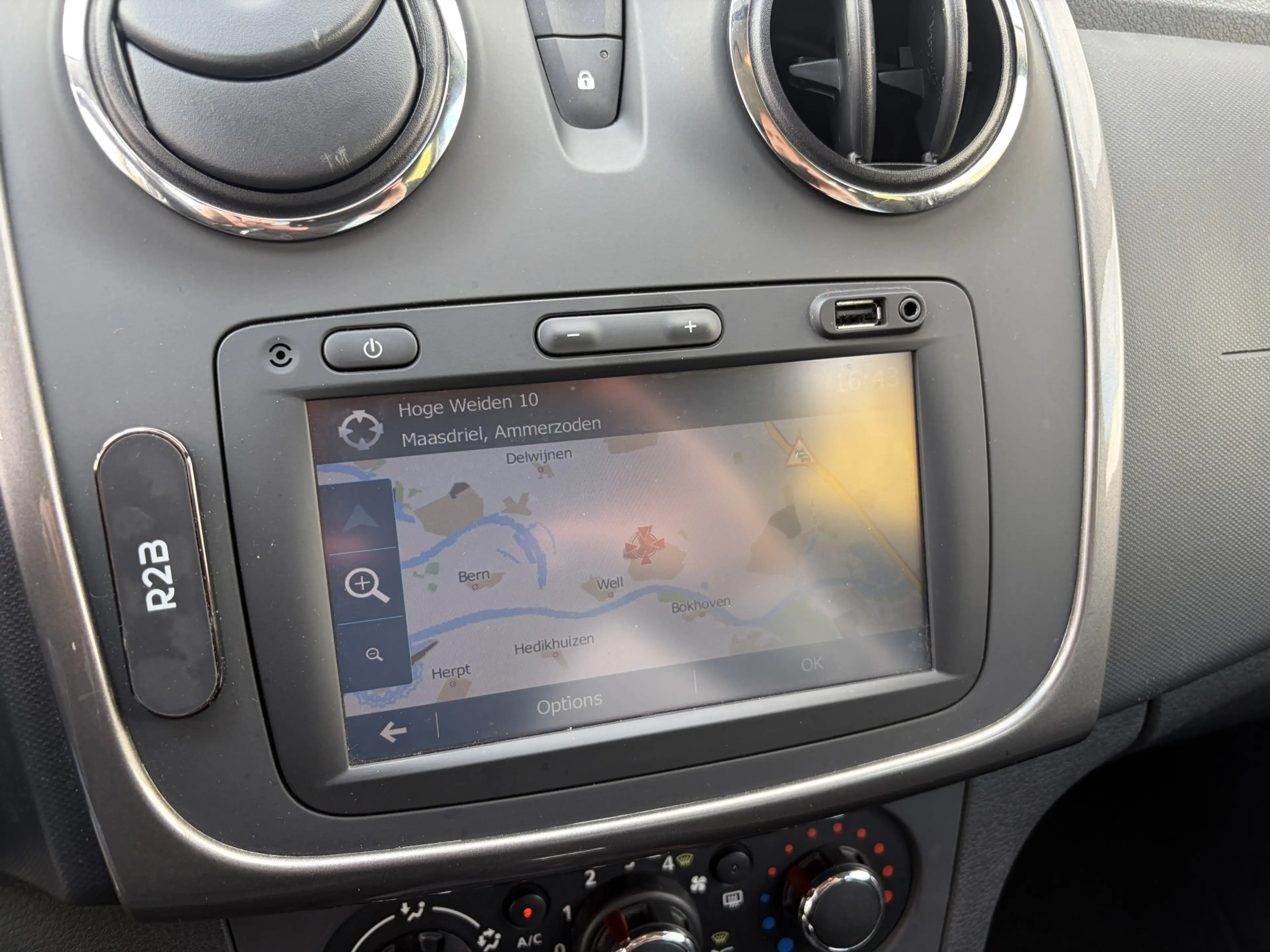 Dacia Logan MCV 0.9 TCe Easy-R Prestige / AUTOMAAT / NAVI / AI — photo 15
